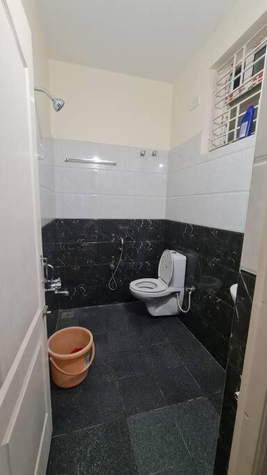 Kamalam 2 Bhk - Non Ac Villa Coimbatore Eksteriør billede